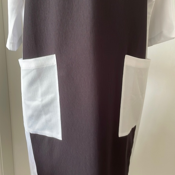 YouYou Statement Black and White Boxy Pocket Dress with Long Sleeves - Picture 10 of 15